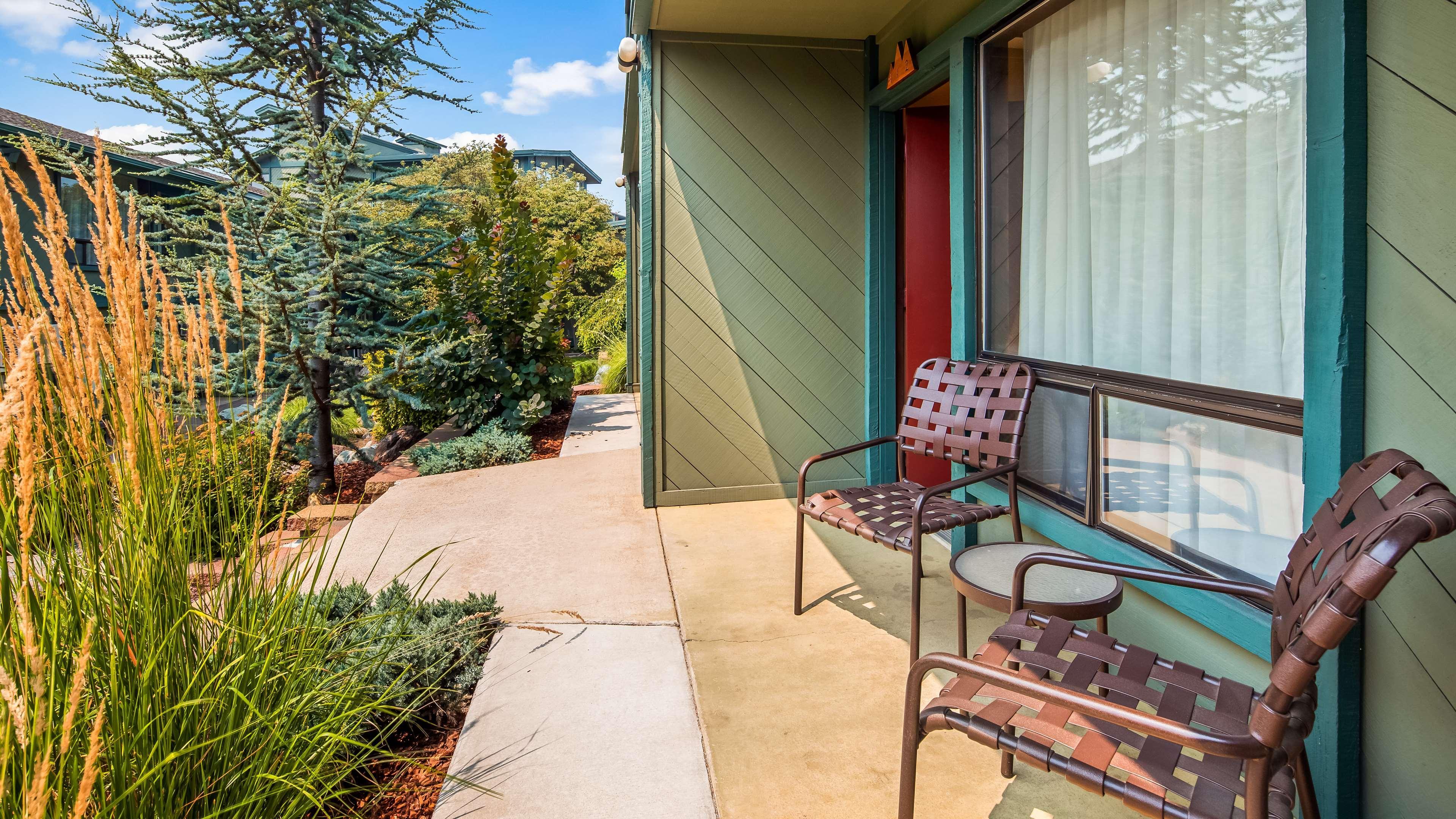 Best Western Plus Tree House Mount Shasta Exterior foto