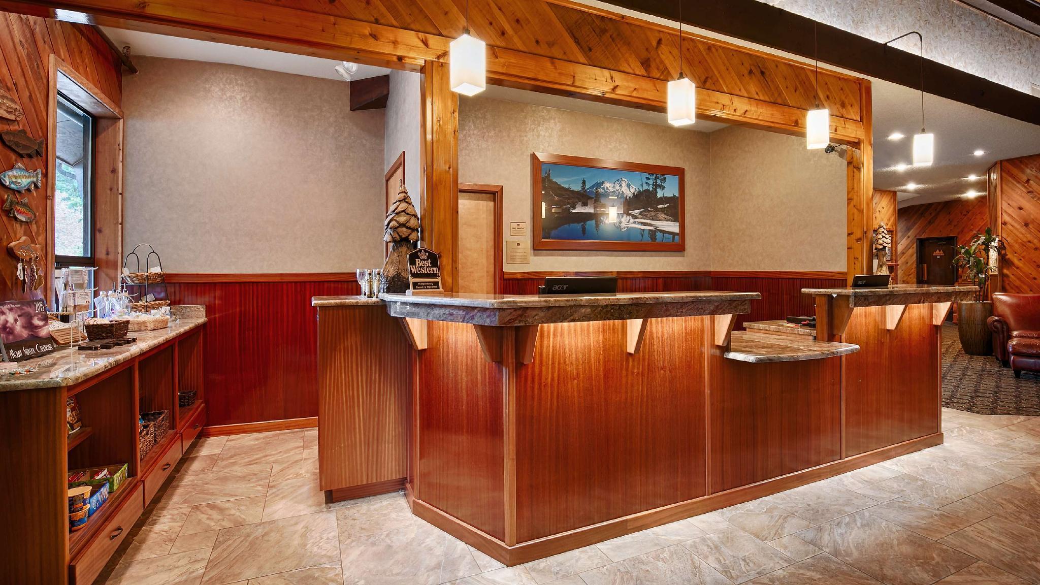 Best Western Plus Tree House Mount Shasta Exterior foto